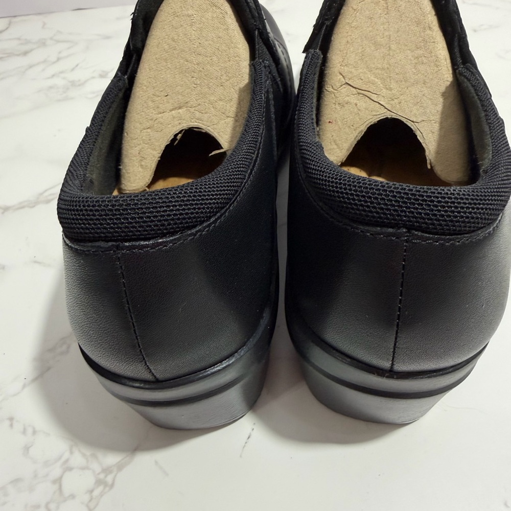 NIB Clarks Angie Pearl Black Leather Slip-On Shoe -- 9W - Picture 5 of 10